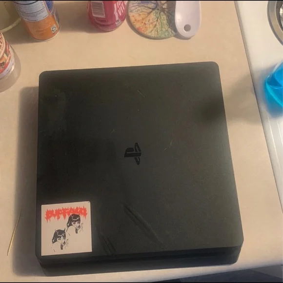 Dunks and ps4 slim - Picture 5 of 5